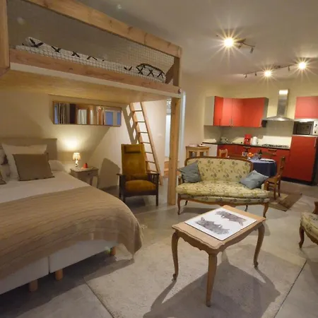 Сasa de vacaciones Charmes D'hotes Grand-Leez